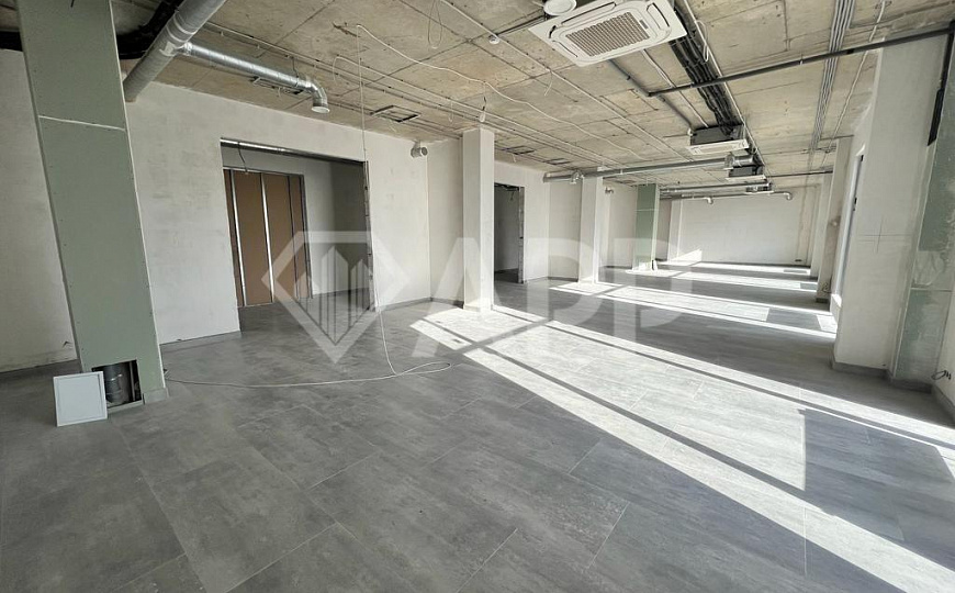 Сдам торговое помещение, 280 м² фото