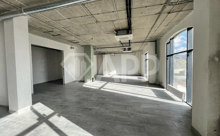 Сдам торговое помещение, 280 м² фото