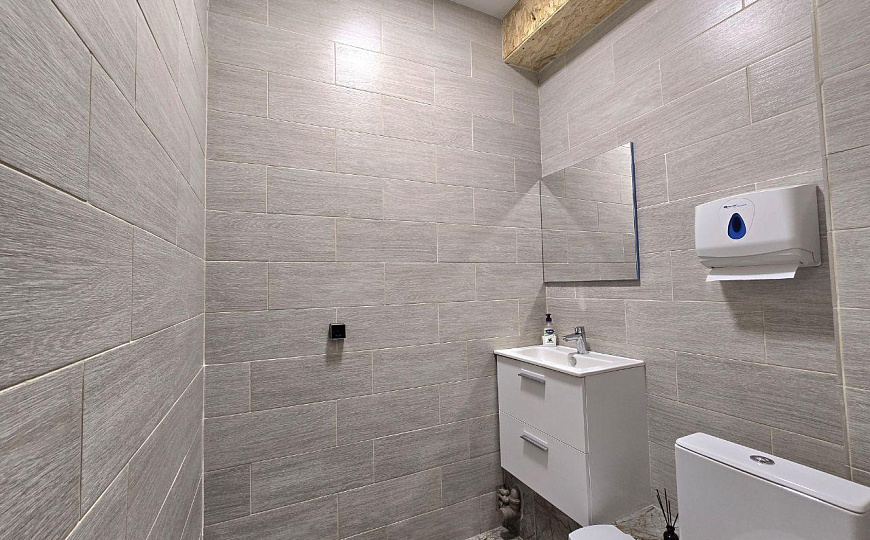 Торговая площадь с арендаторами, 232 кв.м фото