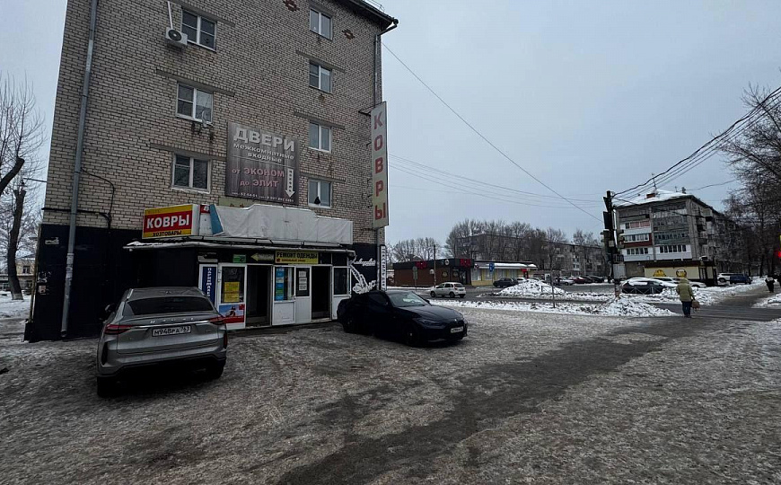 Сдам торговое помещение, 70 м² фото