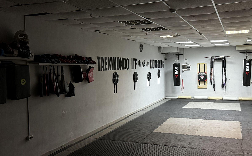 Сдам торговое помещение, 70 м² фото