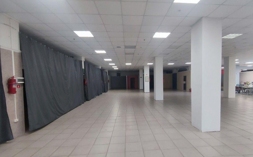 Бизнес-центр/офисный центр, 700 м² фото
