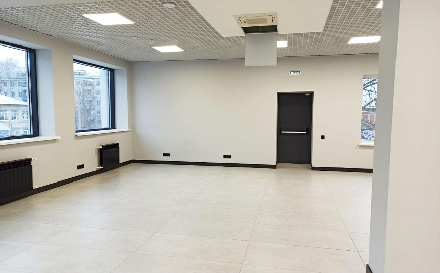 Офис 311м² на первой линии. фото