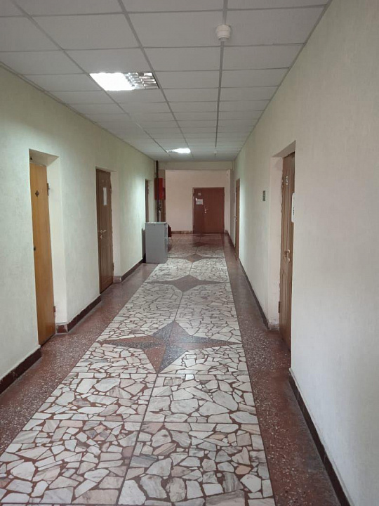 Здание с арендаторами, 2 136,9 м² фото