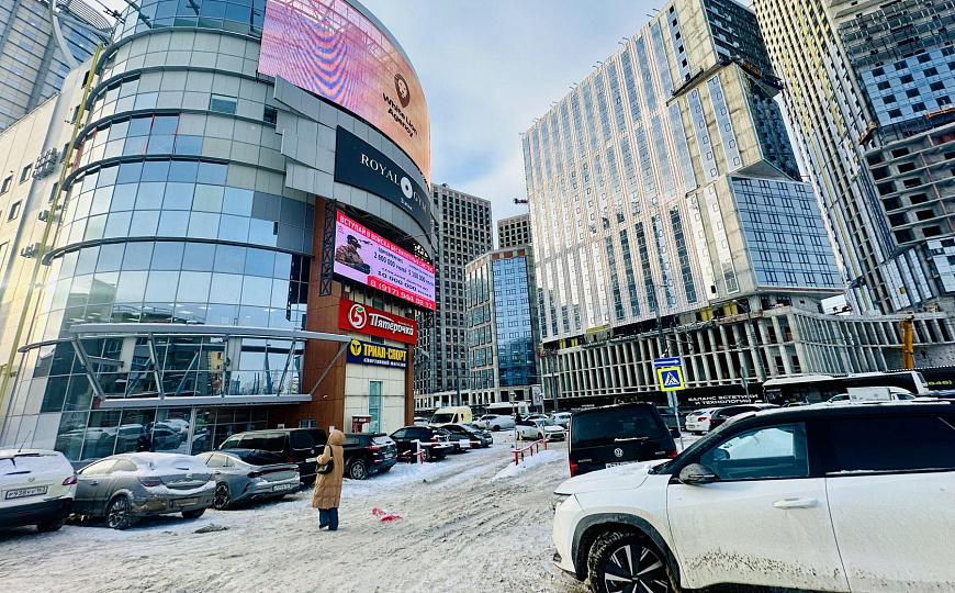 Офис 800 м2 с панорамным остеклением в БЦ «Вертикаль» фото