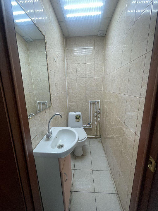 Помещение с отдельным входом 40м2 фото