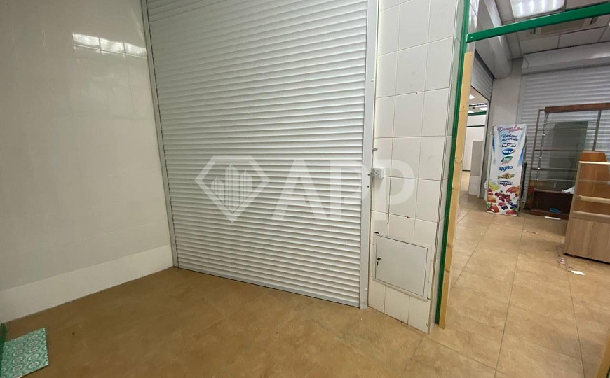 Продается торговое помещение, 1746 м² фото