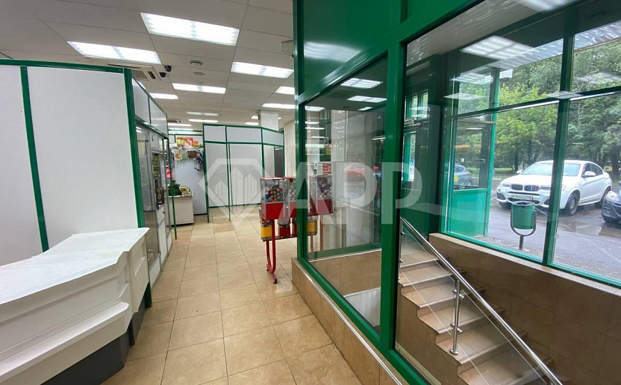 Продается торговое помещение, 1746 м² фото