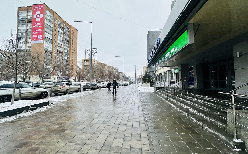 Офис  31.8 м2 в центре города фото