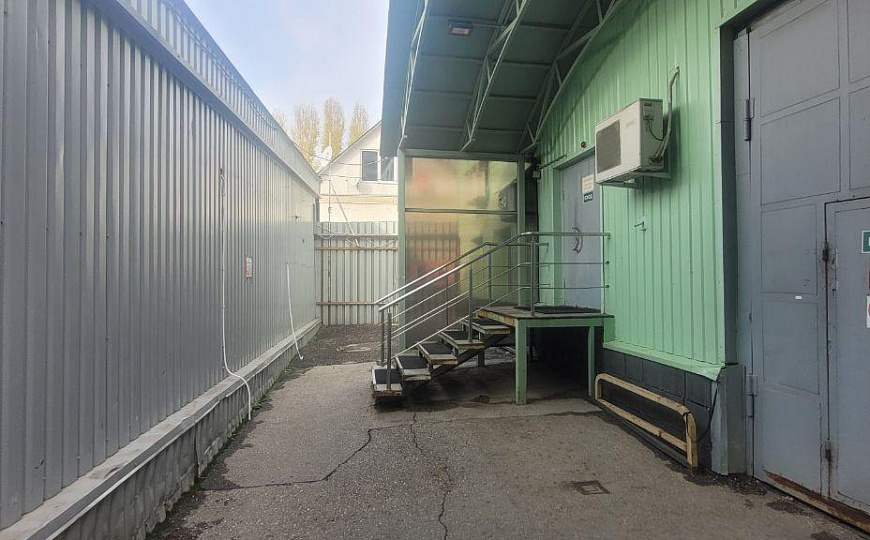 Производственная база. Центр. 6318 м2 фото