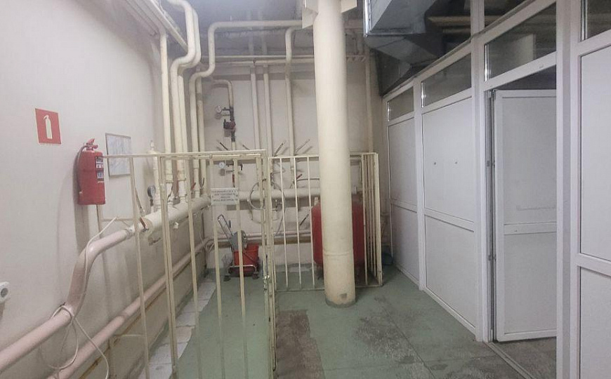 Производственная база. Центр. 6318 м2 фото