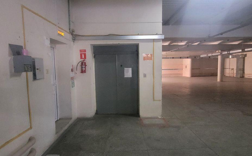 Производственная база. Центр. 6318 м2 фото