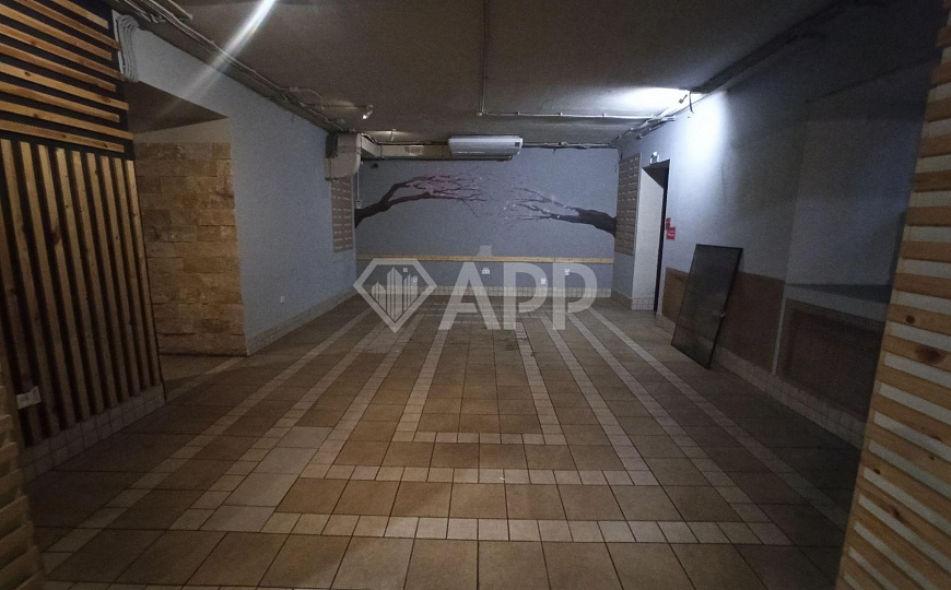 Сдаю помещение в центре на Красной с ремонтом 1 линия, 333 м² фото