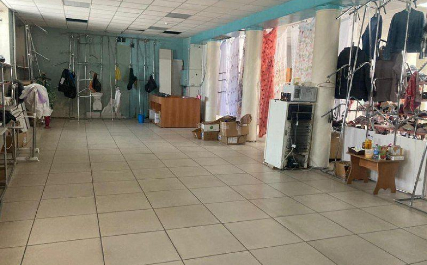 Сдам торговое помещение, 216 м² фото