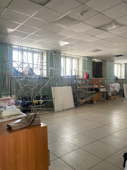 Сдам торговое помещение, 216 м² фото