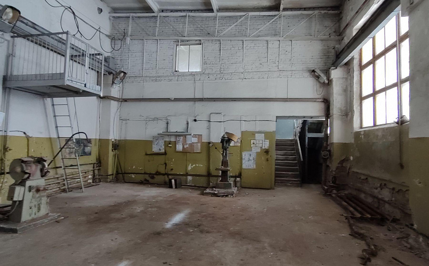 Производственное помещение на территории базы фото