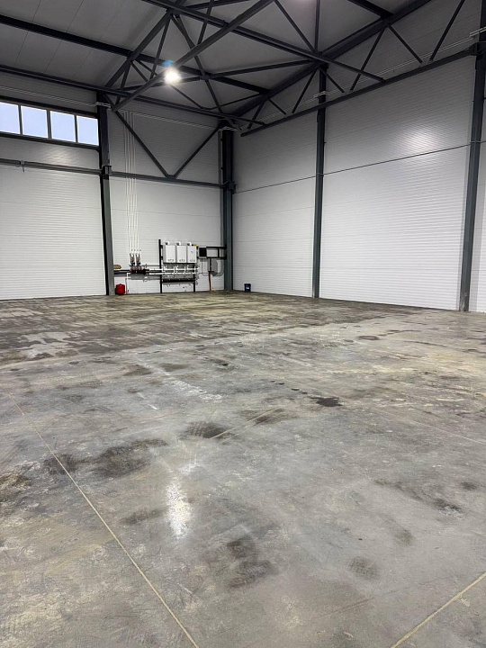 Сдам складские помещение ,1480м2 фото