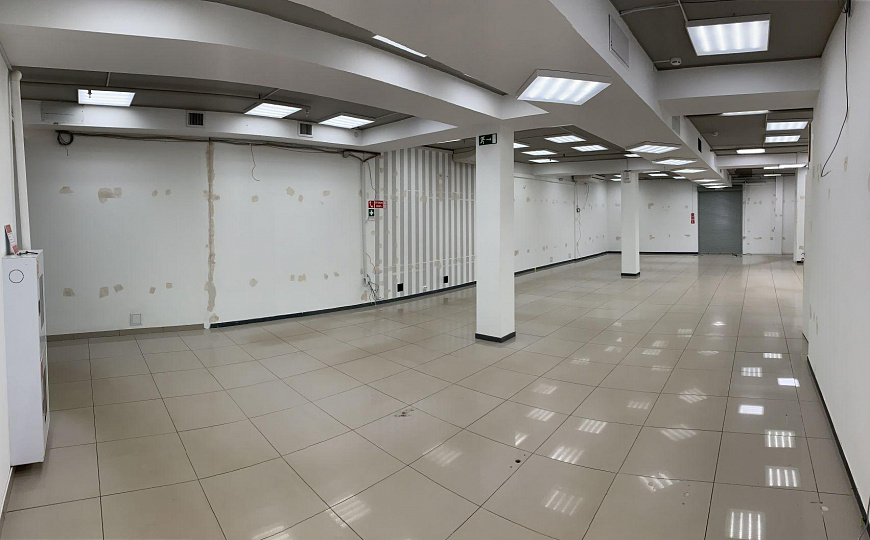 Сдам торговое помещение, 113,4 м² в ТЦ Барк фото