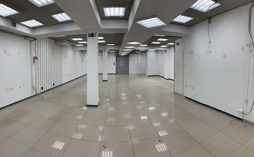 Сдам торговое помещение, 113,4 м² в ТЦ Барк фото