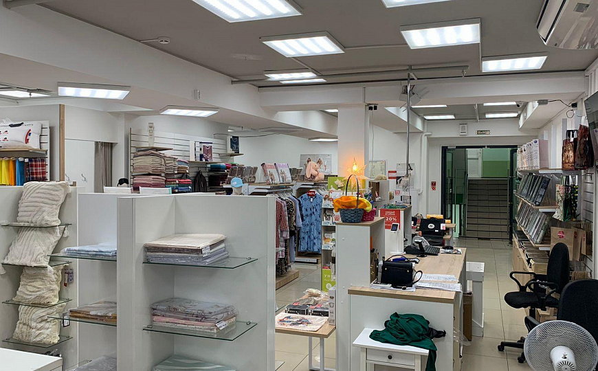 Сдам торговое помещение, 113,4 м² в ТЦ Барк фото