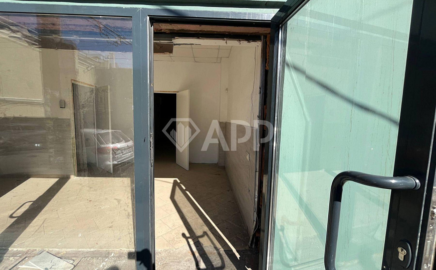 Помещение. Земля. Центр. Строительство фото