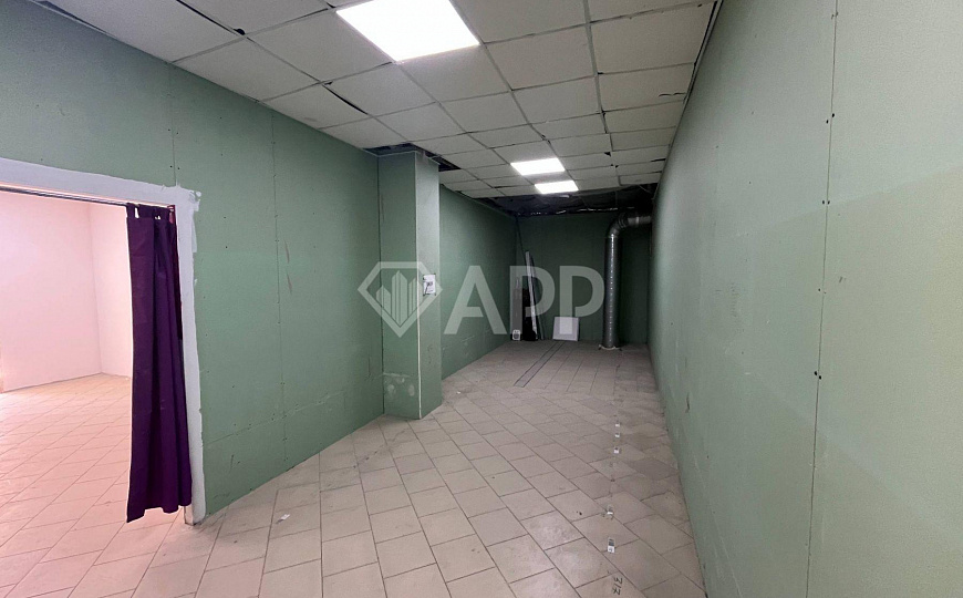 Помещение. Земля. Центр. Строительство фото