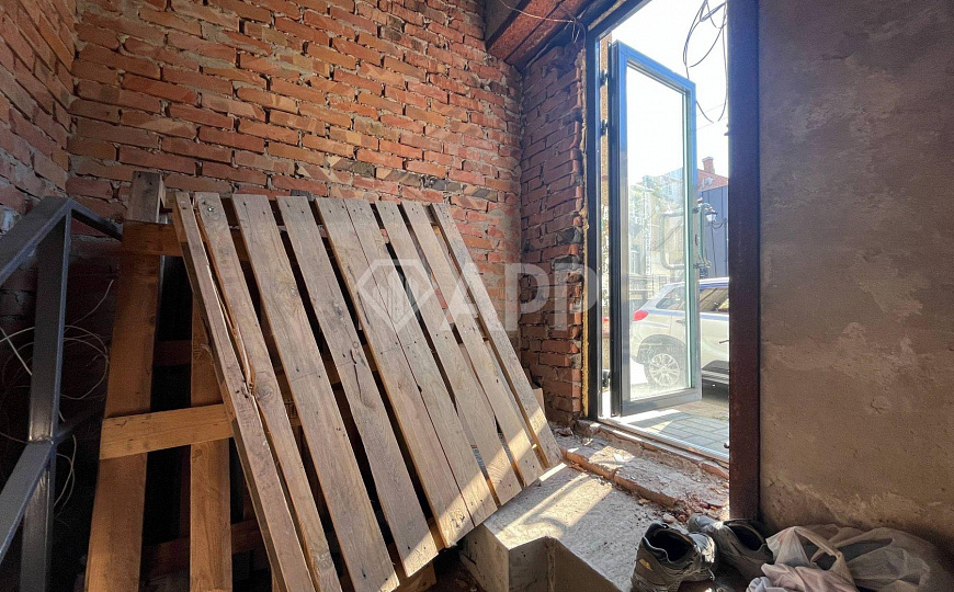 Помещение. Земля. Центр. Строительство фото