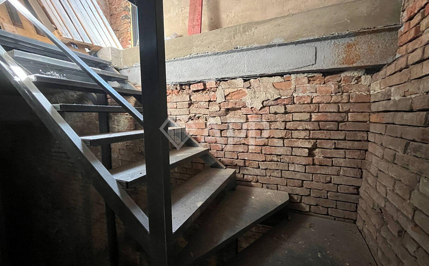 Помещение. Земля. Центр. Строительство фото