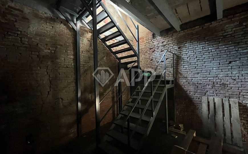 Помещение. Земля. Центр. Строительство фото