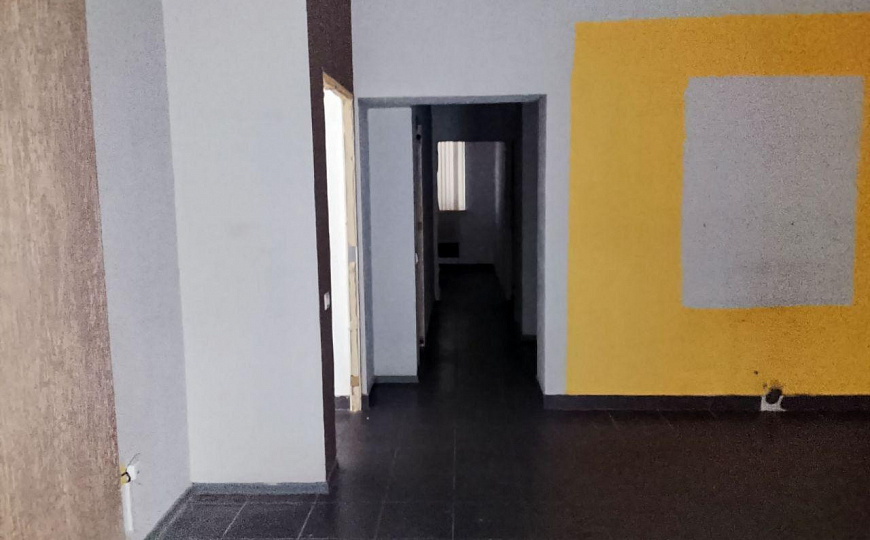 Сдаётся помещение в центре Энгельса, 62м². фото