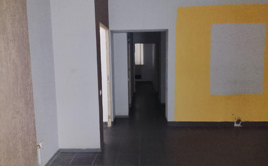 Сдаётся помещение в центре Энгельса, 62м². фото