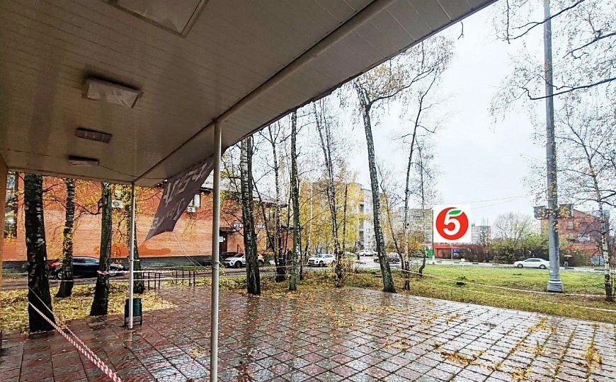 Помещение с отдельным входом 200 м² фото