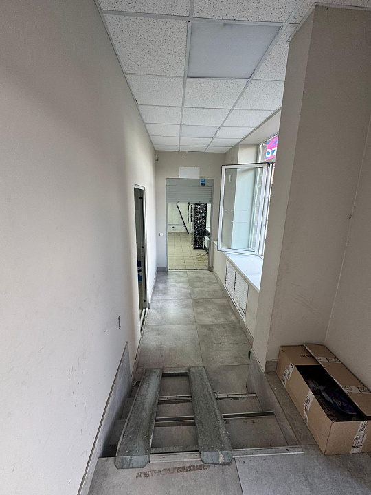 Продам помещение свободного назначения с арендаторами, 182 м² фото