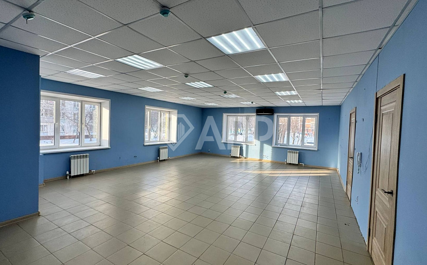  Офисное помещение в аренду  135м2 фото