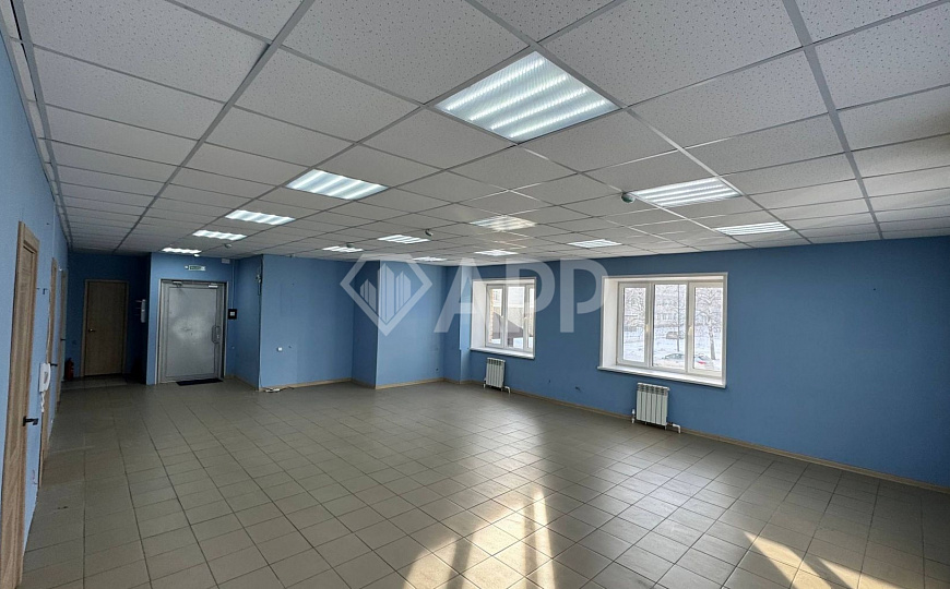  Офисное помещение в аренду  135м2 фото