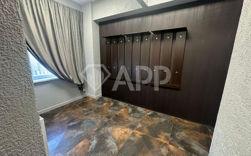 Офис со свободной планировкой рядом с метро, 205 кв.м. фото