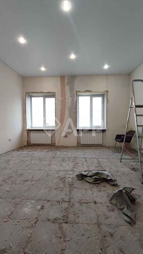 Продаю помещение 92,6м²  рядом с Химградом. фото