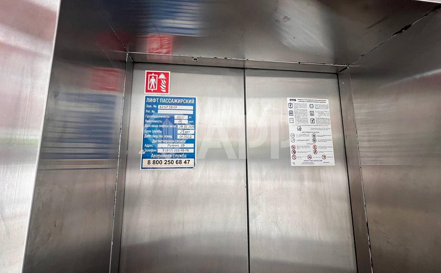 Сдаю помещение на трафике в торговом центре фото