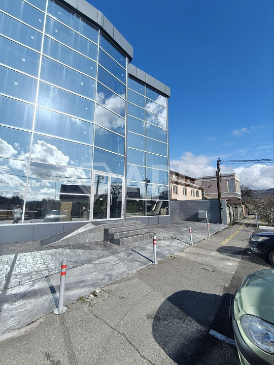 Аренда от 100 м² под Медцентр/Банк фото