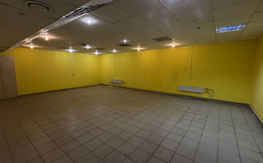 Помещение свободного назначения 560 кв.м. фото