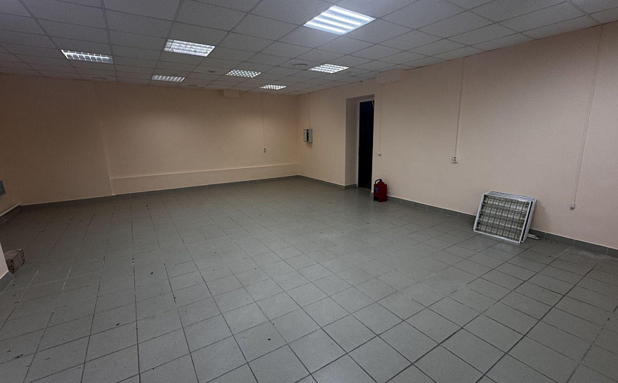 Помещение свободного назначения 560 кв.м. фото