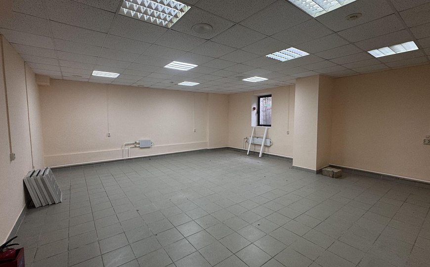 Помещение свободного назначения 560 кв.м. фото