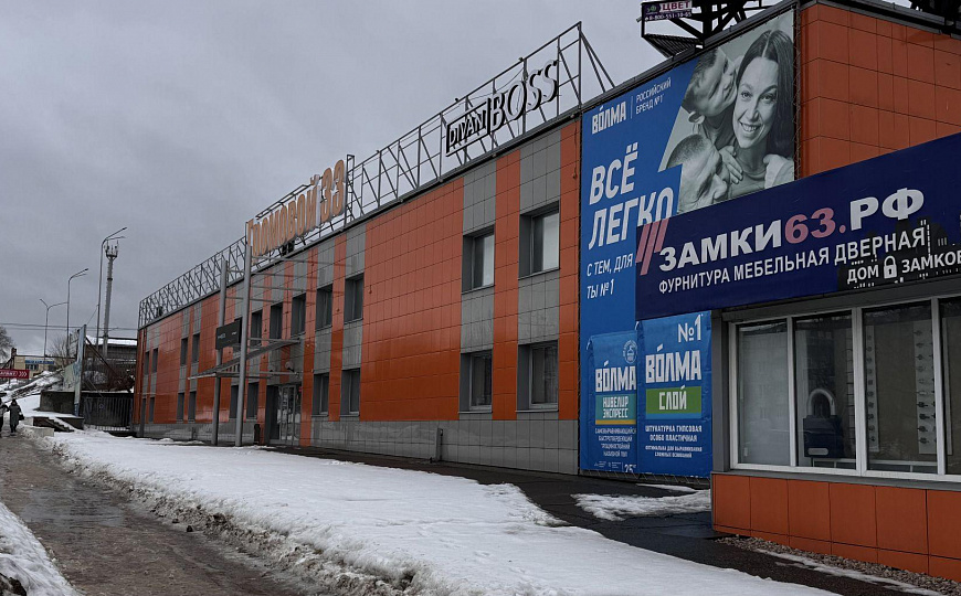 Торговые площади в крупном торговом центре фото