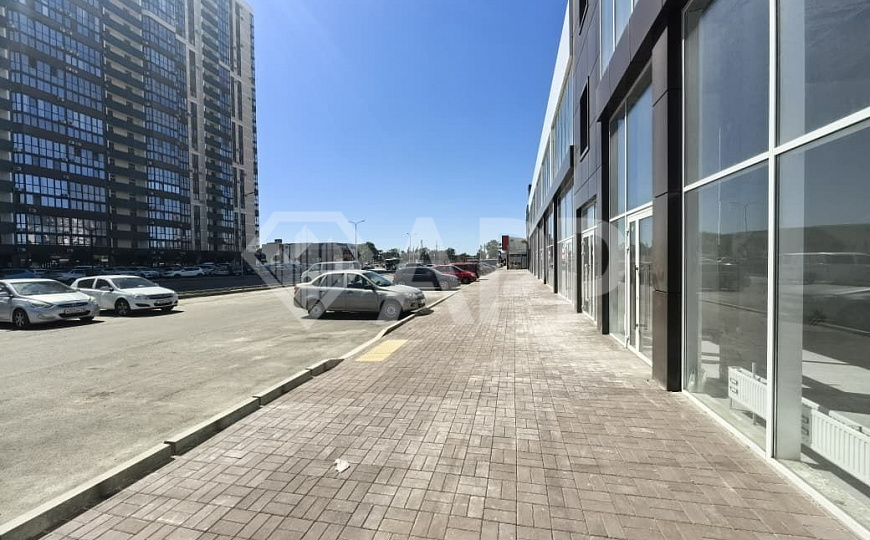 Сдаю 1 линия с высоким трафиком, 480 м² фото