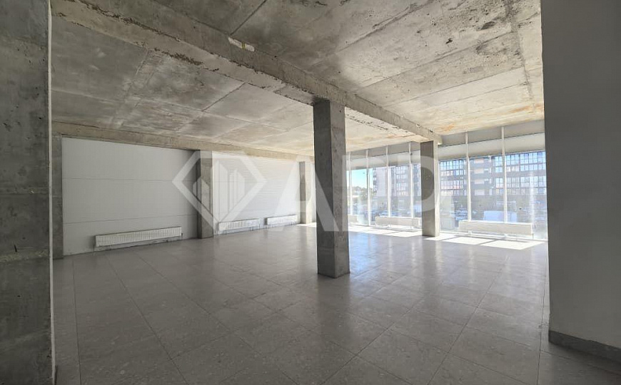 Сдаю 1 линия с высоким трафиком, 480 м² фото