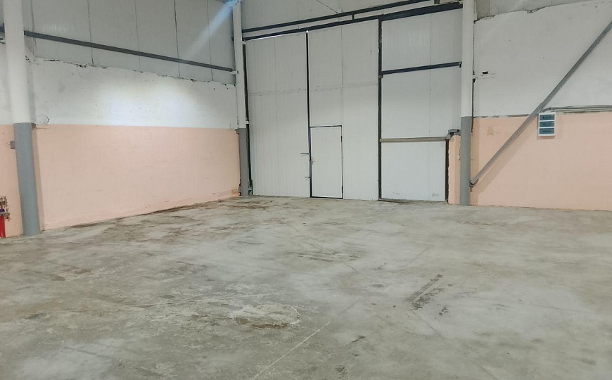 Сдаётся новое производственно-складское помещение 144м². фото