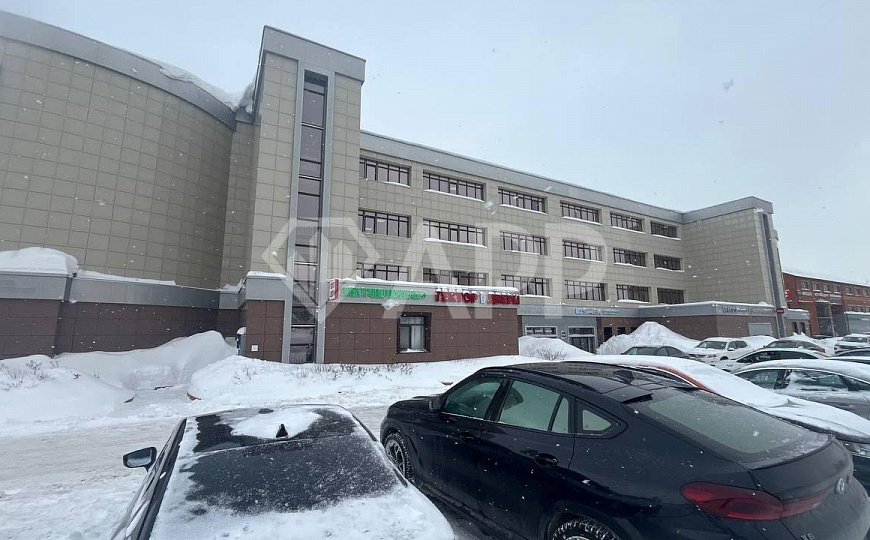 Офисы от 18 до 560м² на 1 линии с парковкой фото