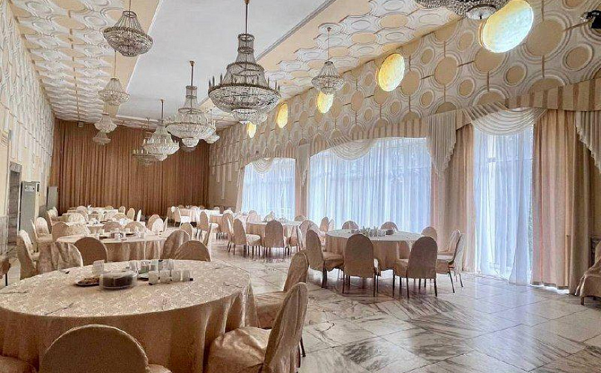 Действующий санаторно-курортный комплекс для взрослых и детей. фото