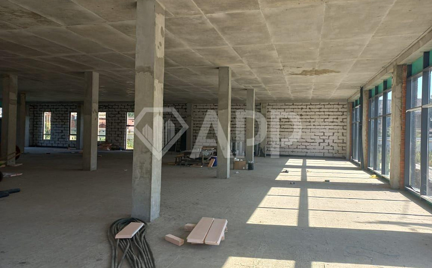 Сдаю отдельно стоящее здание, 1 350 м² фото