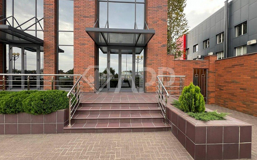 Сдаю офисное помещение, 117 м² фото